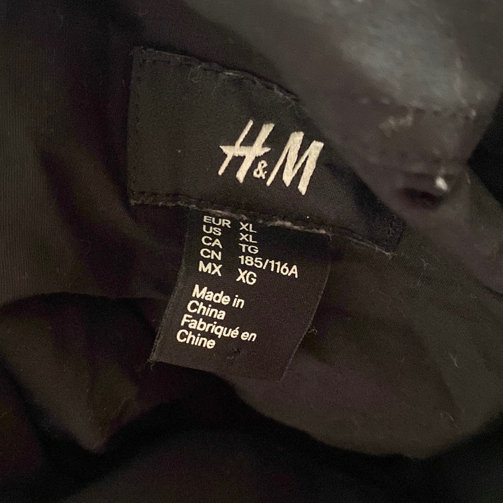 Long Sleeve H&M Men’s button down size XL